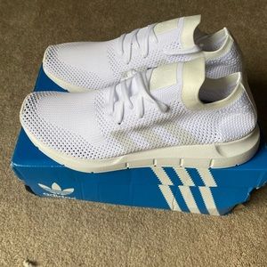 Adidas Swift Run Sneakers